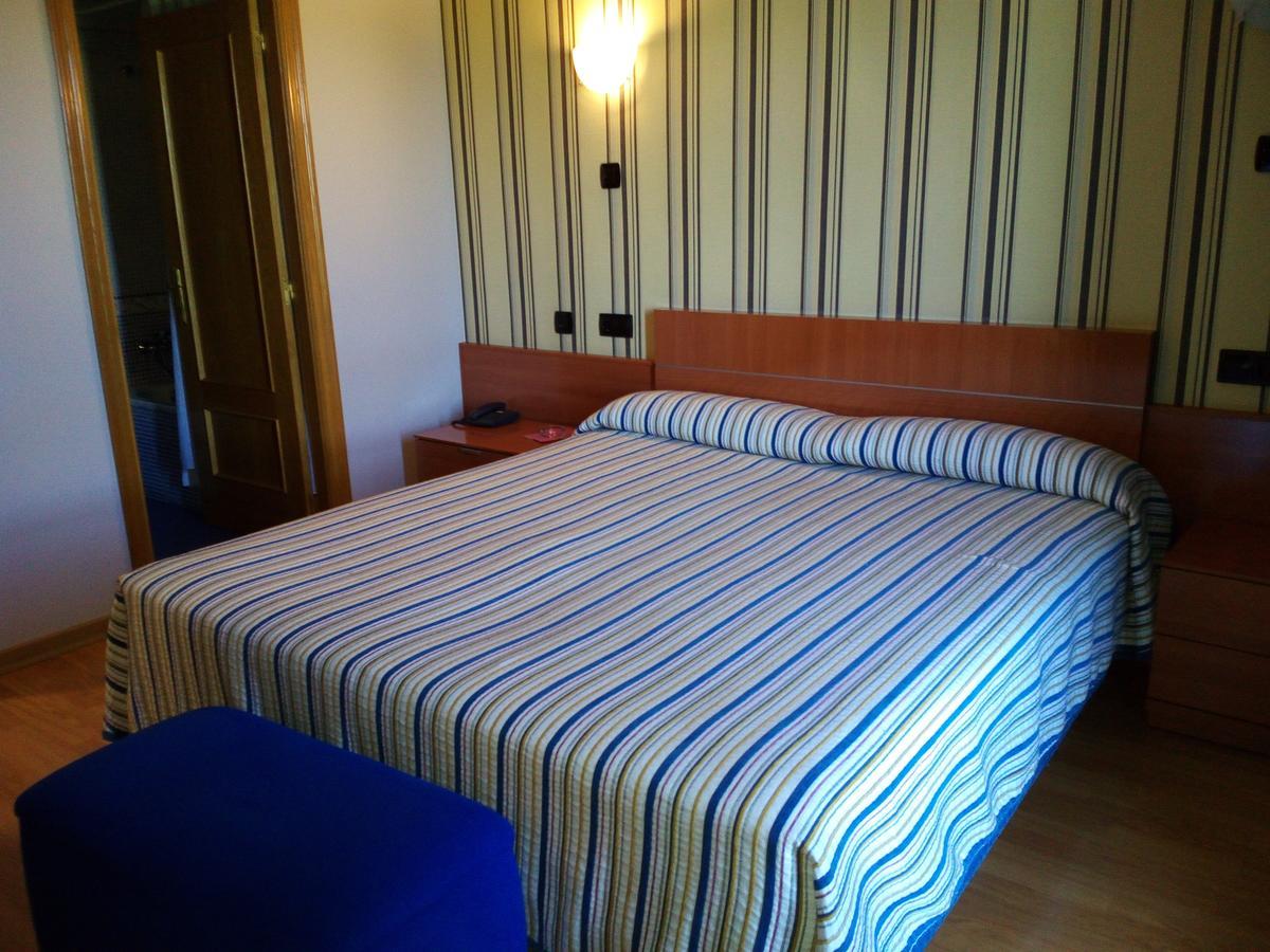 Camponaraya Motel Acropolis מראה חיצוני תמונה
